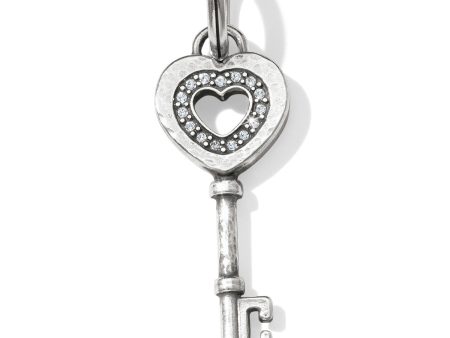 Amorette Key Amulet Online