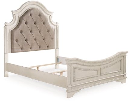 Realyn Queen Upholstered Panel Bed Fashion